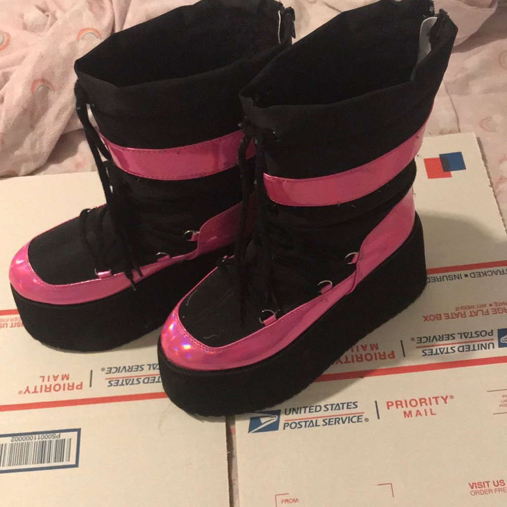 YRU boots(No offers!)